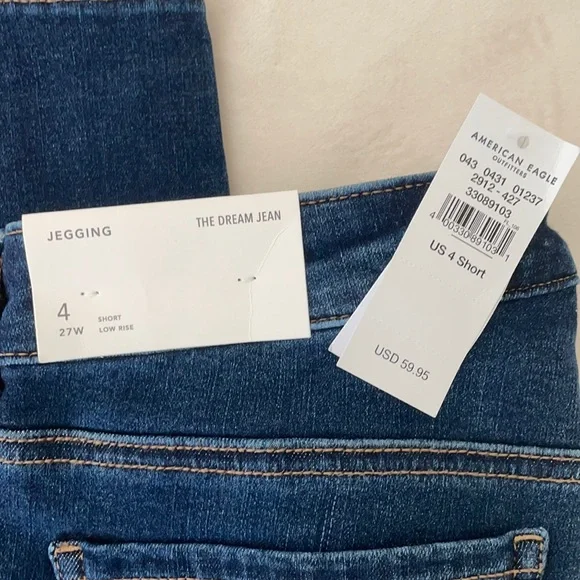 Women’s American Eagle Jeans - Picture 3 of 7